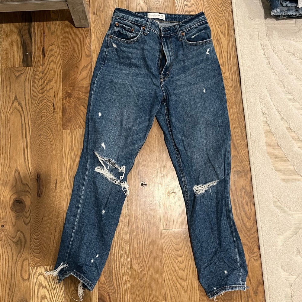 Abercrombie and fitch mom jeans
